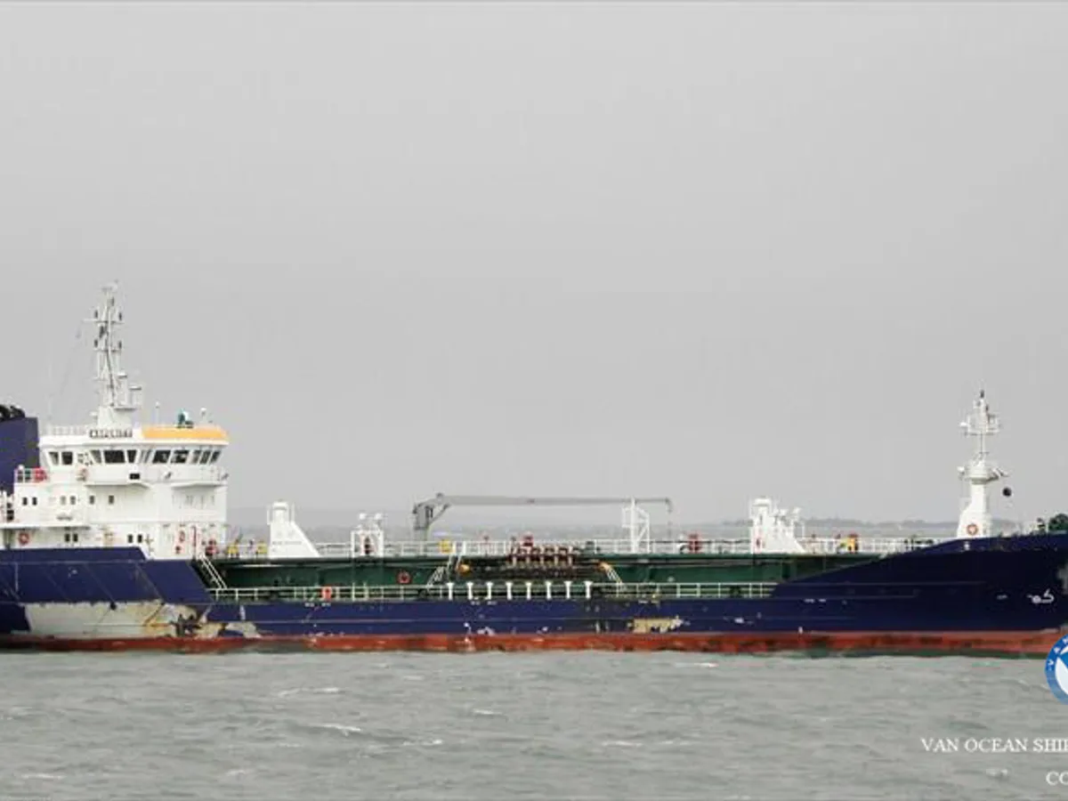 Oil/Chemical tanker for sale