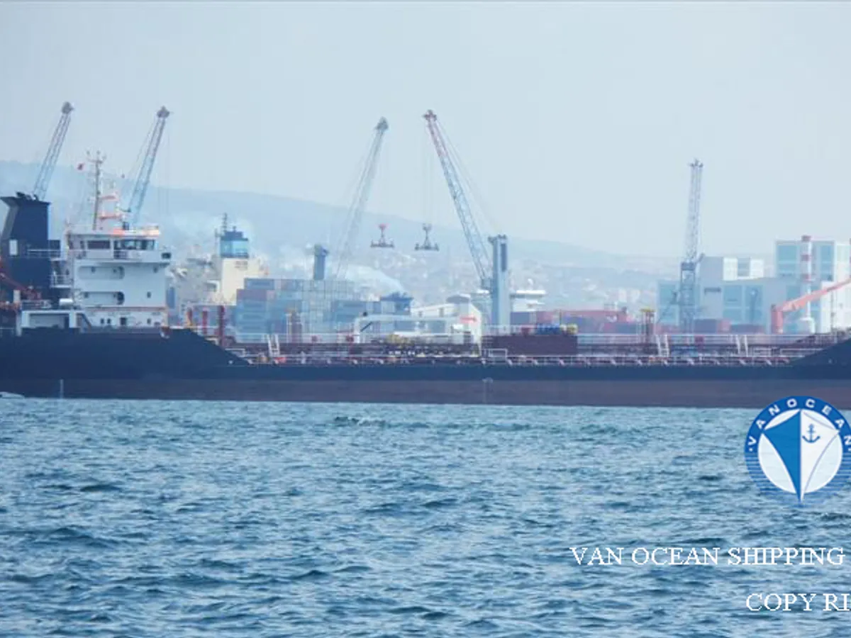 Oil/Chemical tanker for sale