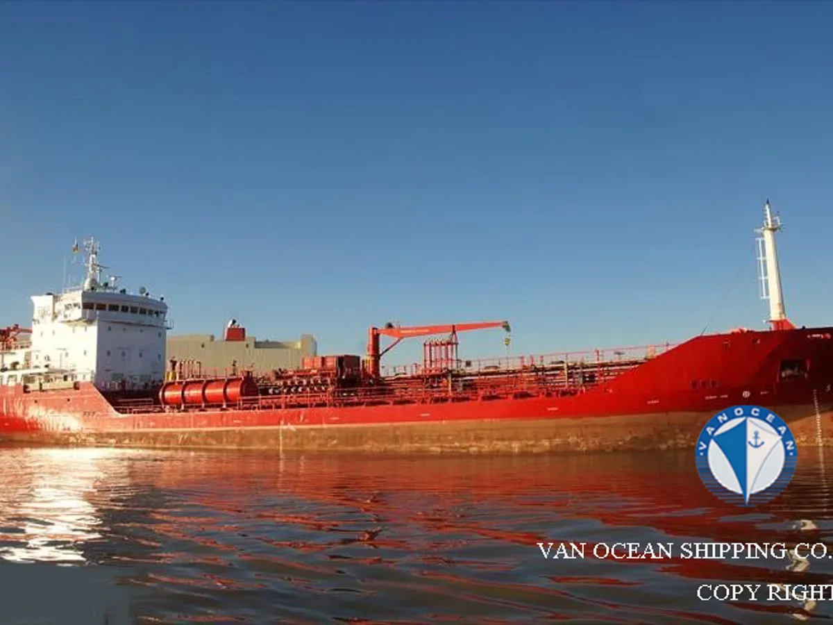 Oil/Chemical tanker for sale