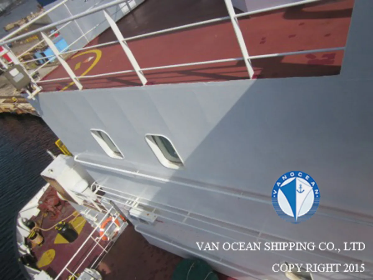 Oil/Chemical tanker for sale