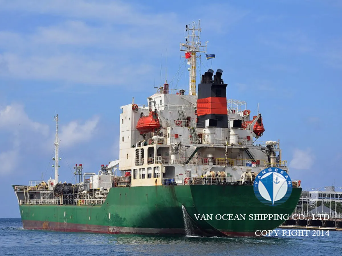 Oil/Chemical tanker for sale