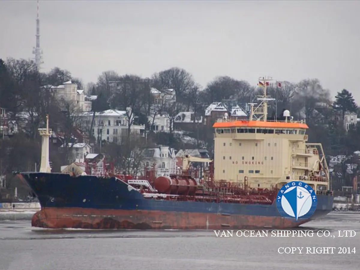 Oil/Chemical tanker for sale
