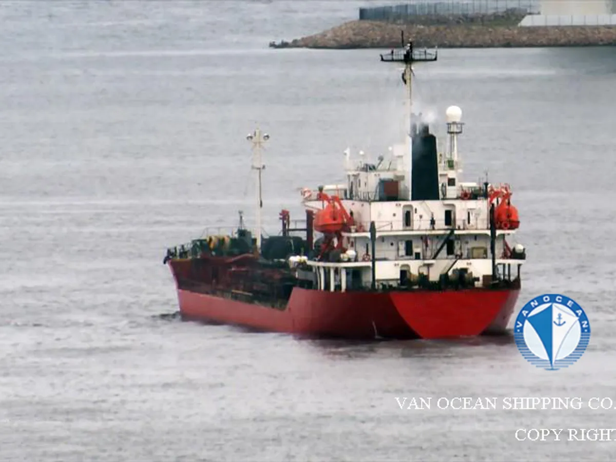 Oil/Chemical tanker for sale