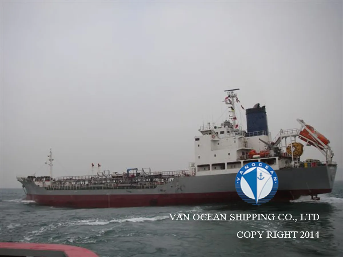 Oil/Chemical tanker for sale