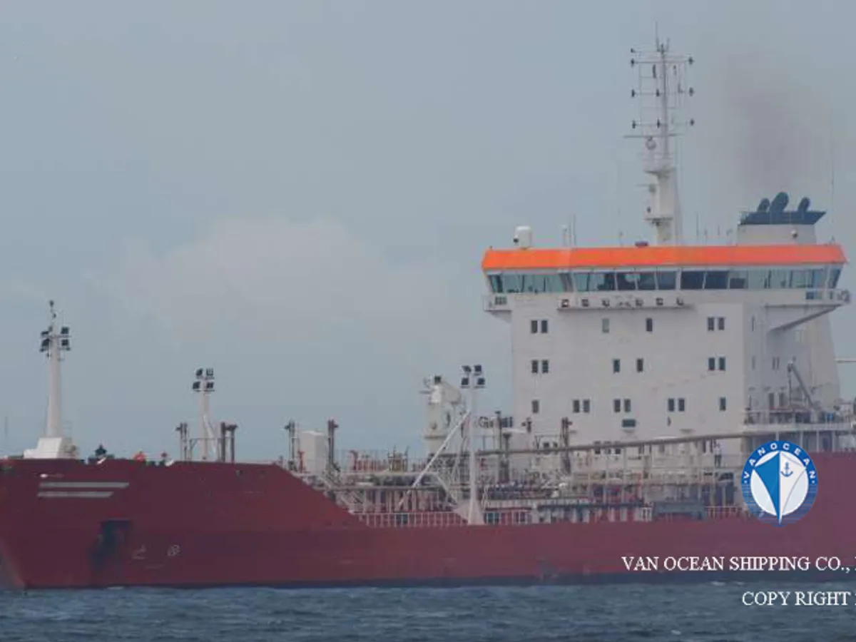 Oil/Chemical tanker for sale