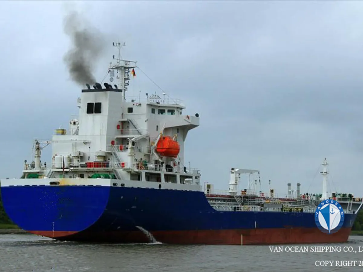Oil/Chemical tanker for sale