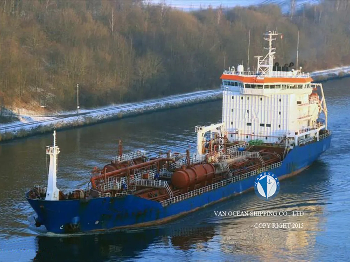 Oil/Chemical tanker for sale