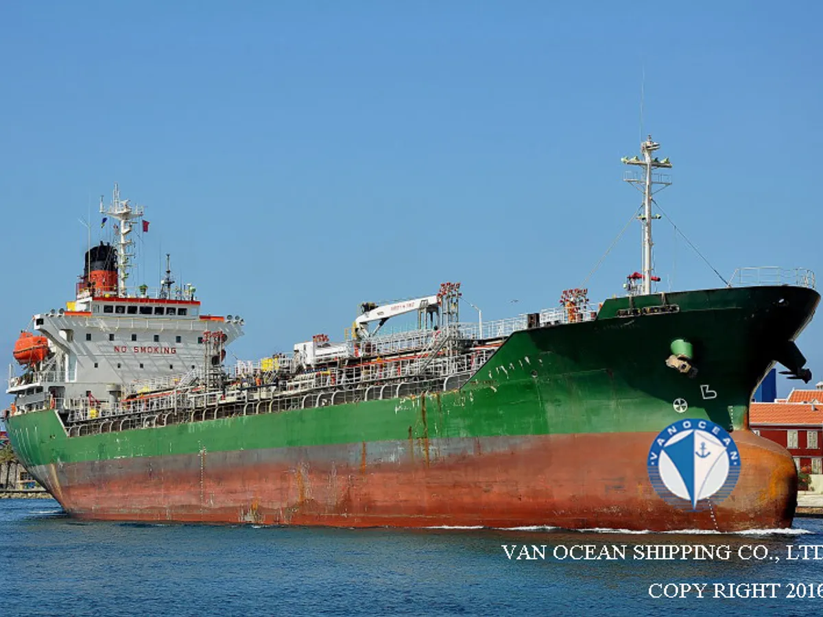 Oil/Chemical tanker for sale