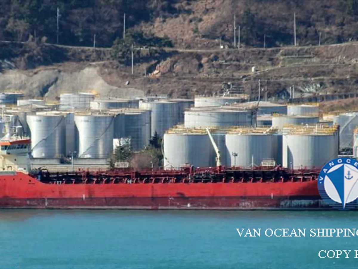 Oil/Chemical tanker for sale