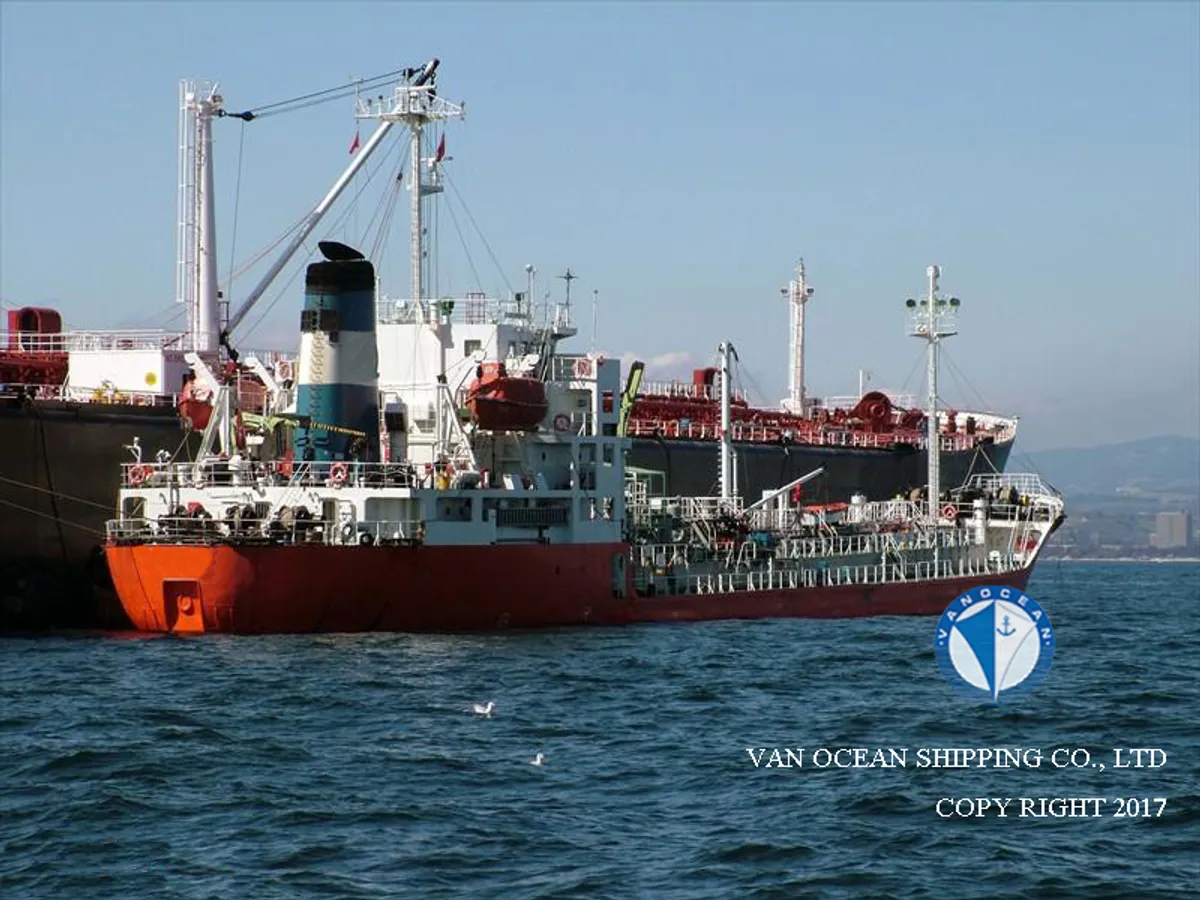 Oil/Chemical tanker for sale