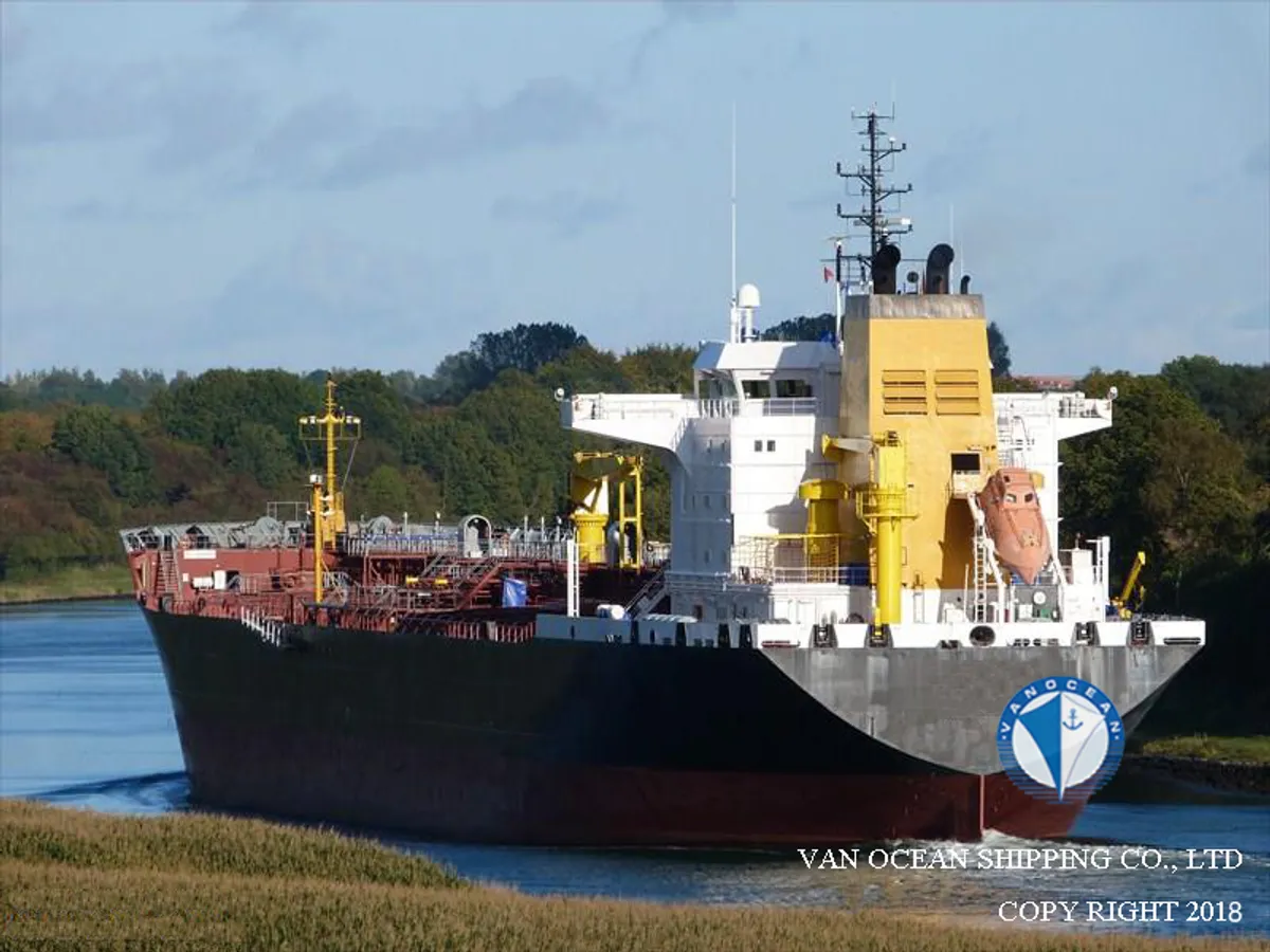 Oil/Chemical tanker for sale