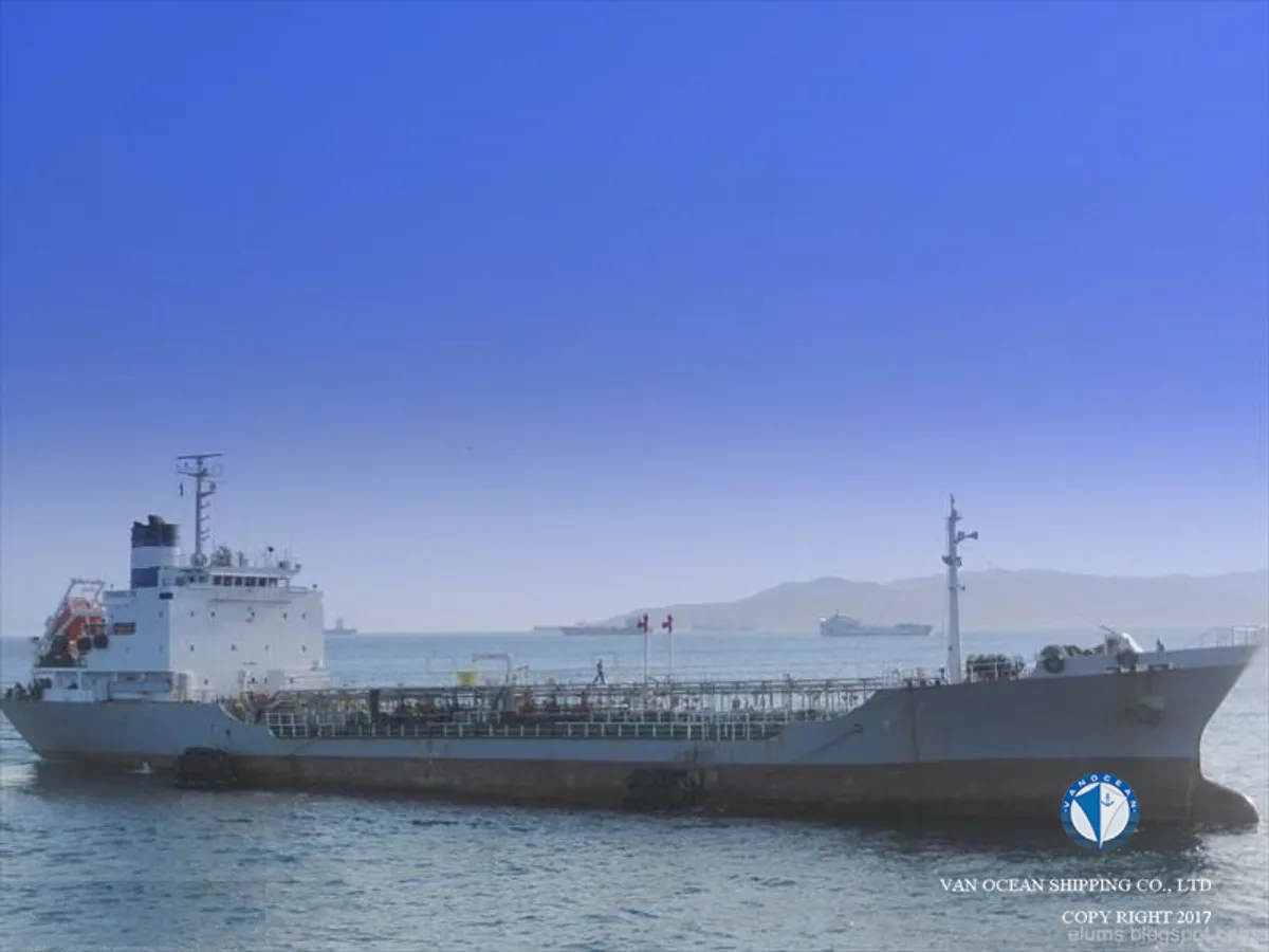 Oil/Chemical tanker for sale