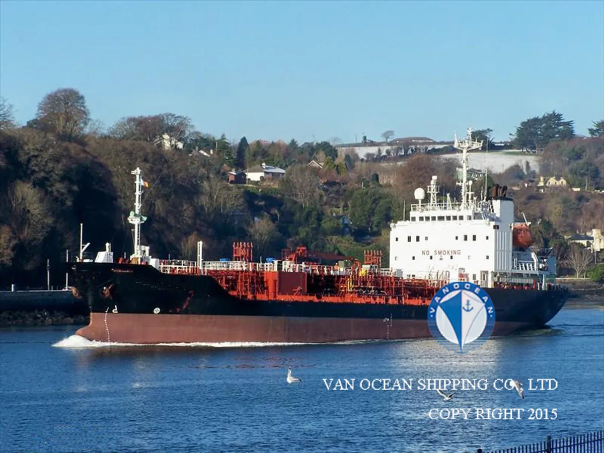 Oil/Chemical tanker for sale