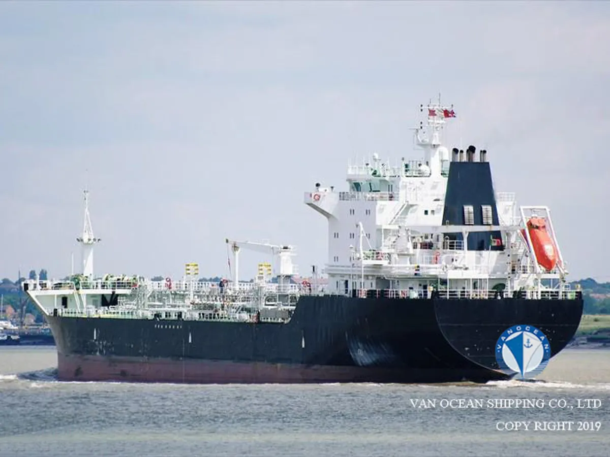 Oil/Chemical tanker for sale