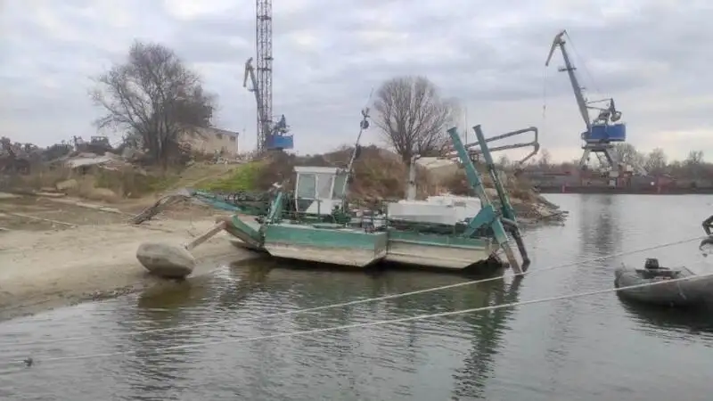Dredger for sale