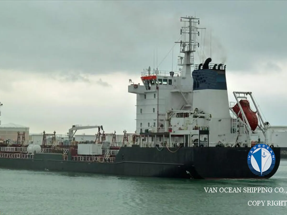 Oil/Chemical tanker for sale