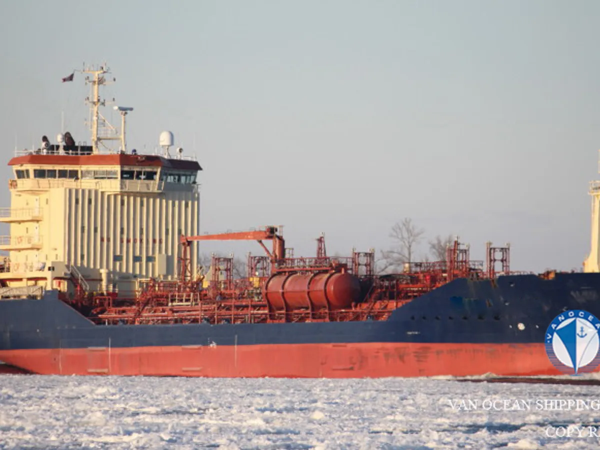 Oil/Chemical tanker for sale