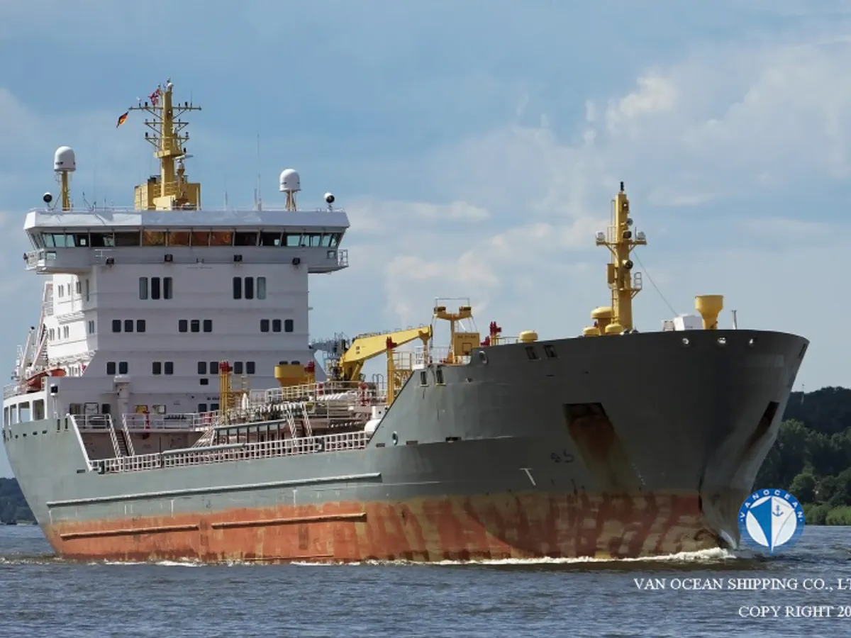 Oil/Chemical tanker for sale