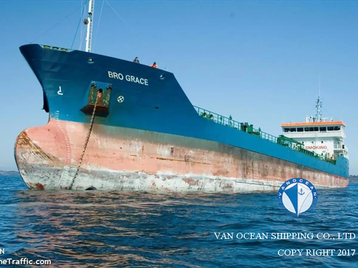 Oil/Chemical tanker for sale