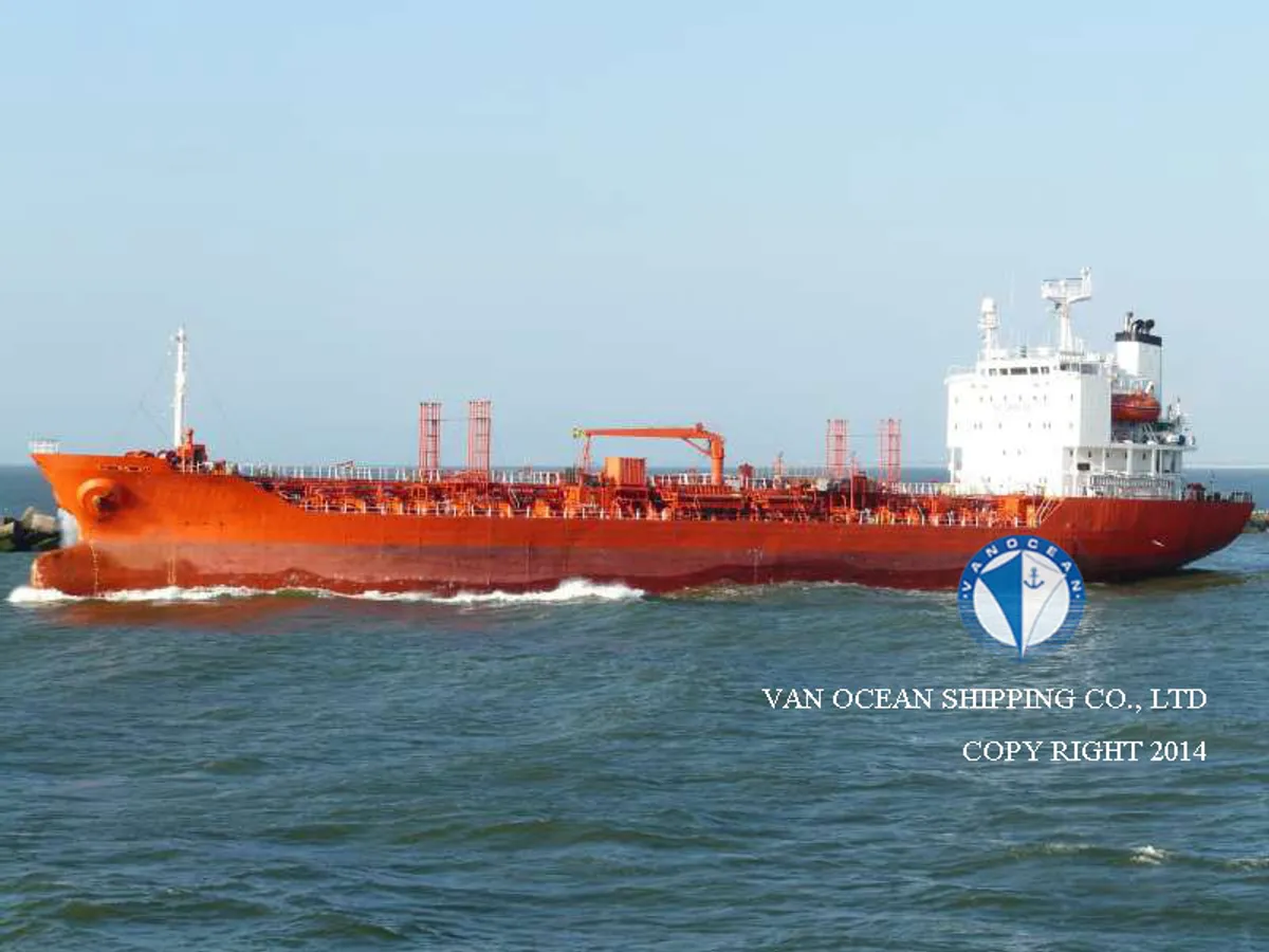 Oil/Chemical tanker for sale