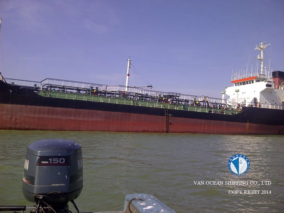 Oil/Chemical tanker for sale