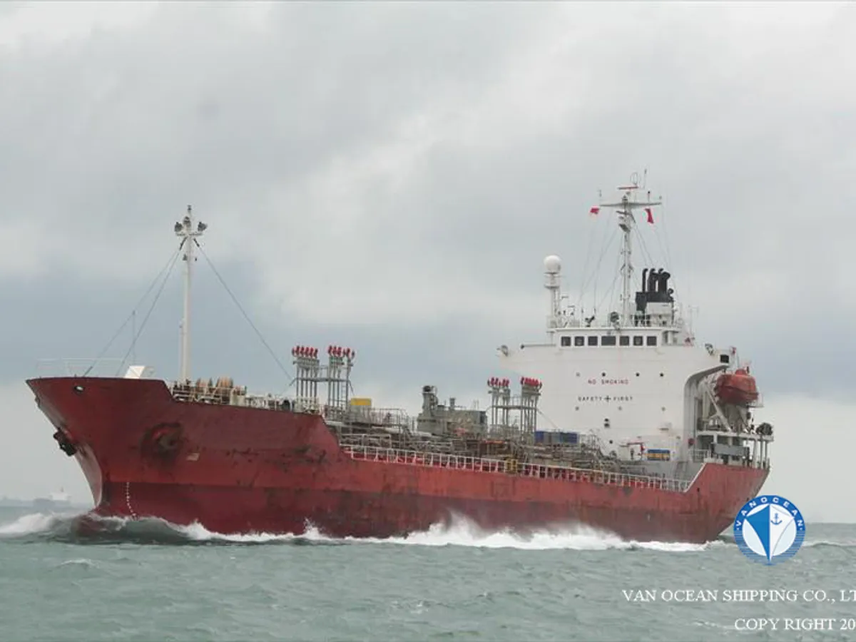 Oil/Chemical tanker for sale