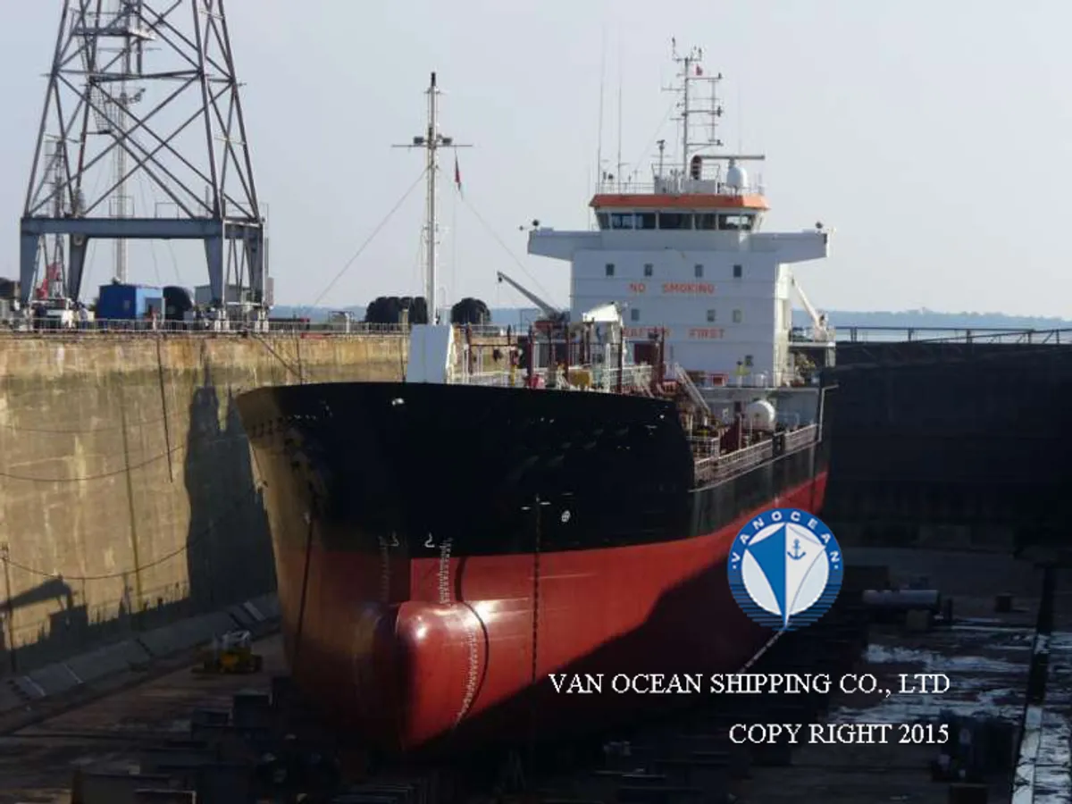 Oil/Chemical tanker for sale