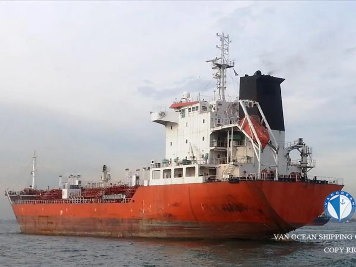 Oil/Chemical tanker for sale