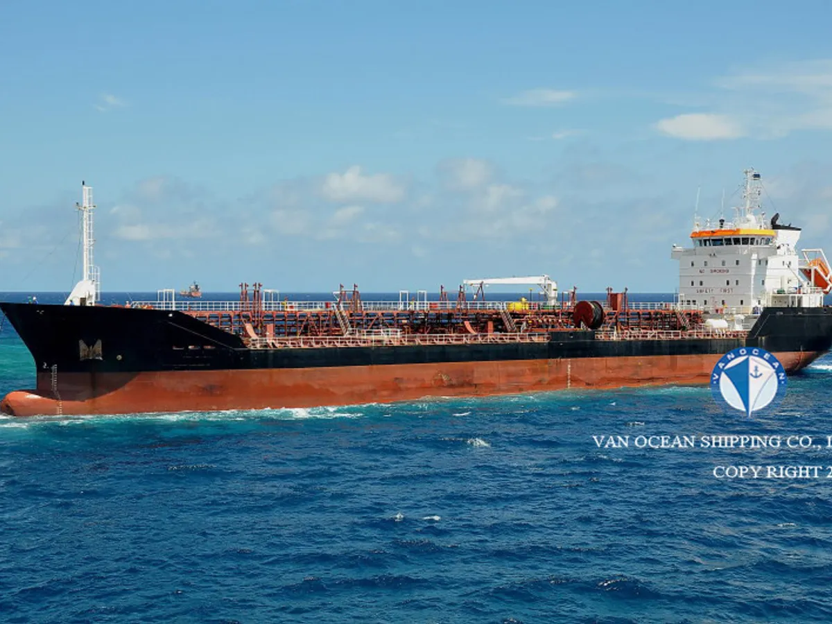 Oil/Chemical tanker for sale