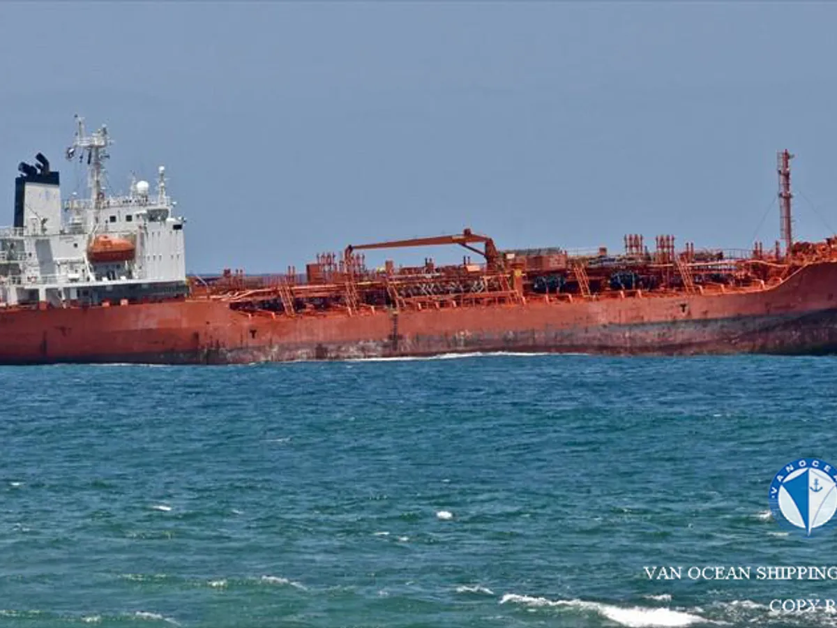 Oil/Chemical tanker for sale
