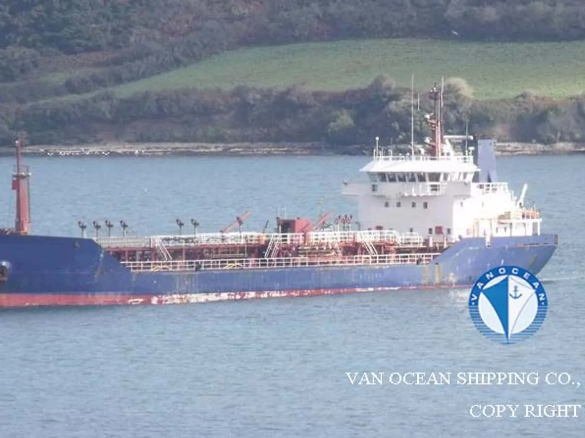 Oil/Chemical tanker for sale