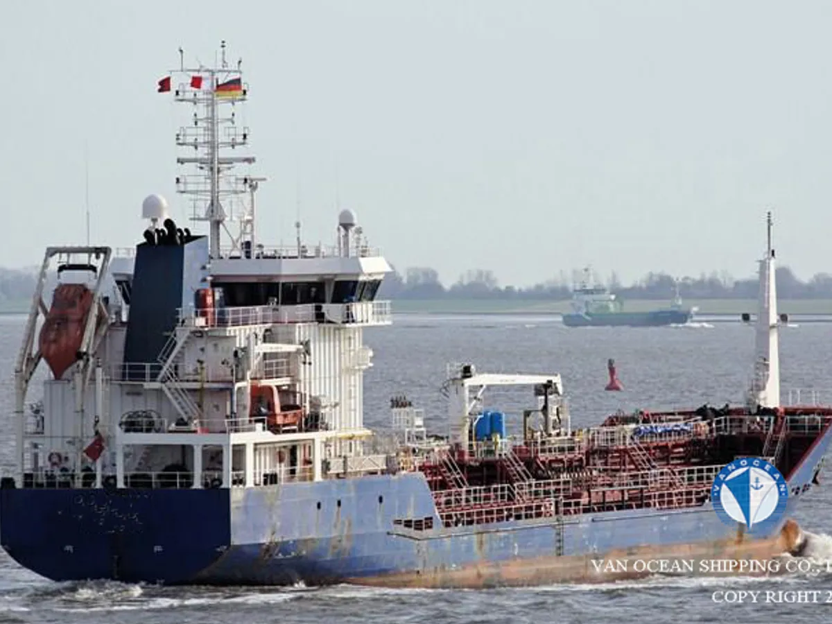 Oil/Chemical tanker for sale