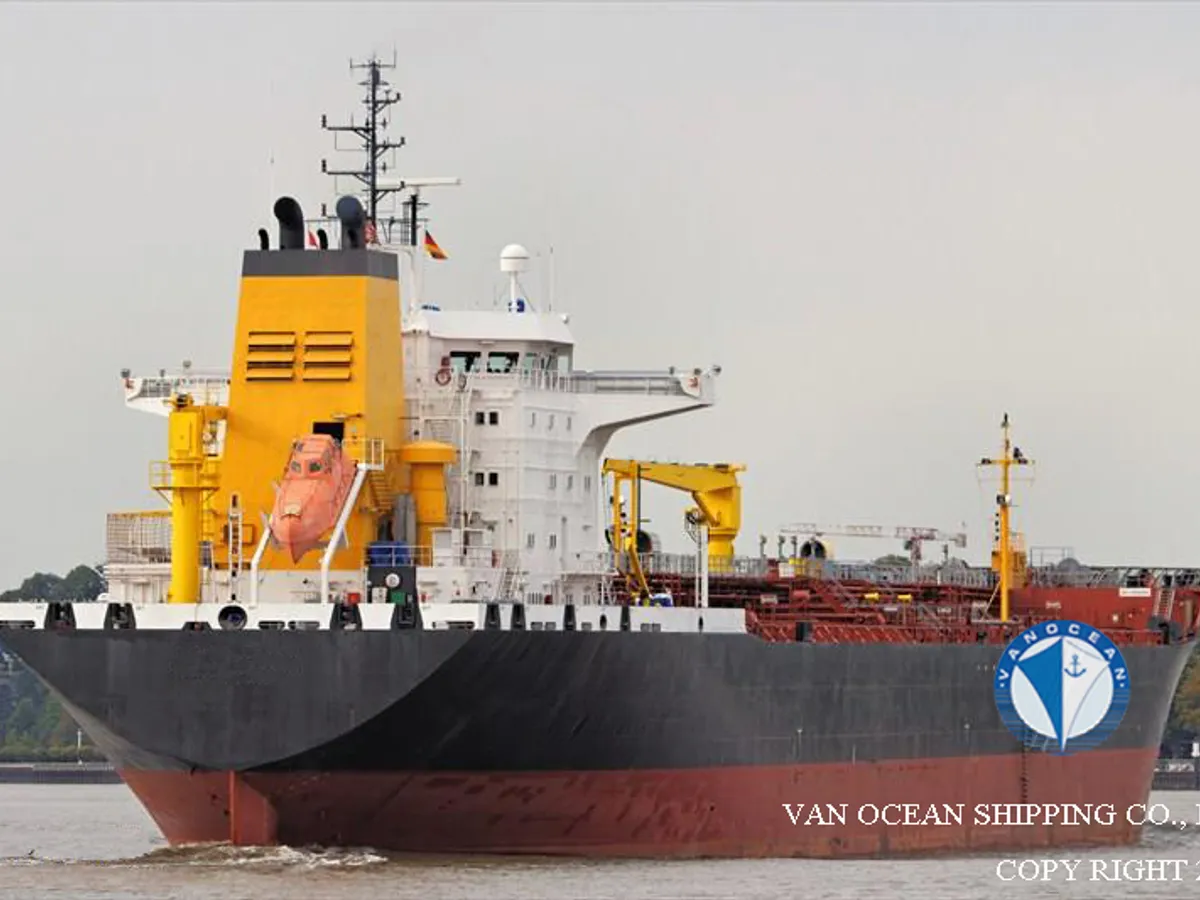Oil/Chemical tanker for sale