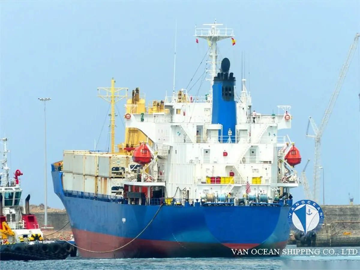 Reefer ship for sale