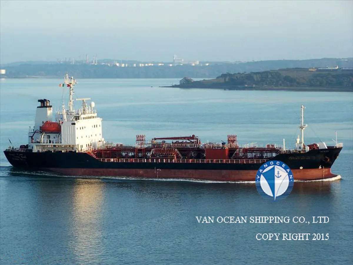 Oil/Chemical tanker for sale