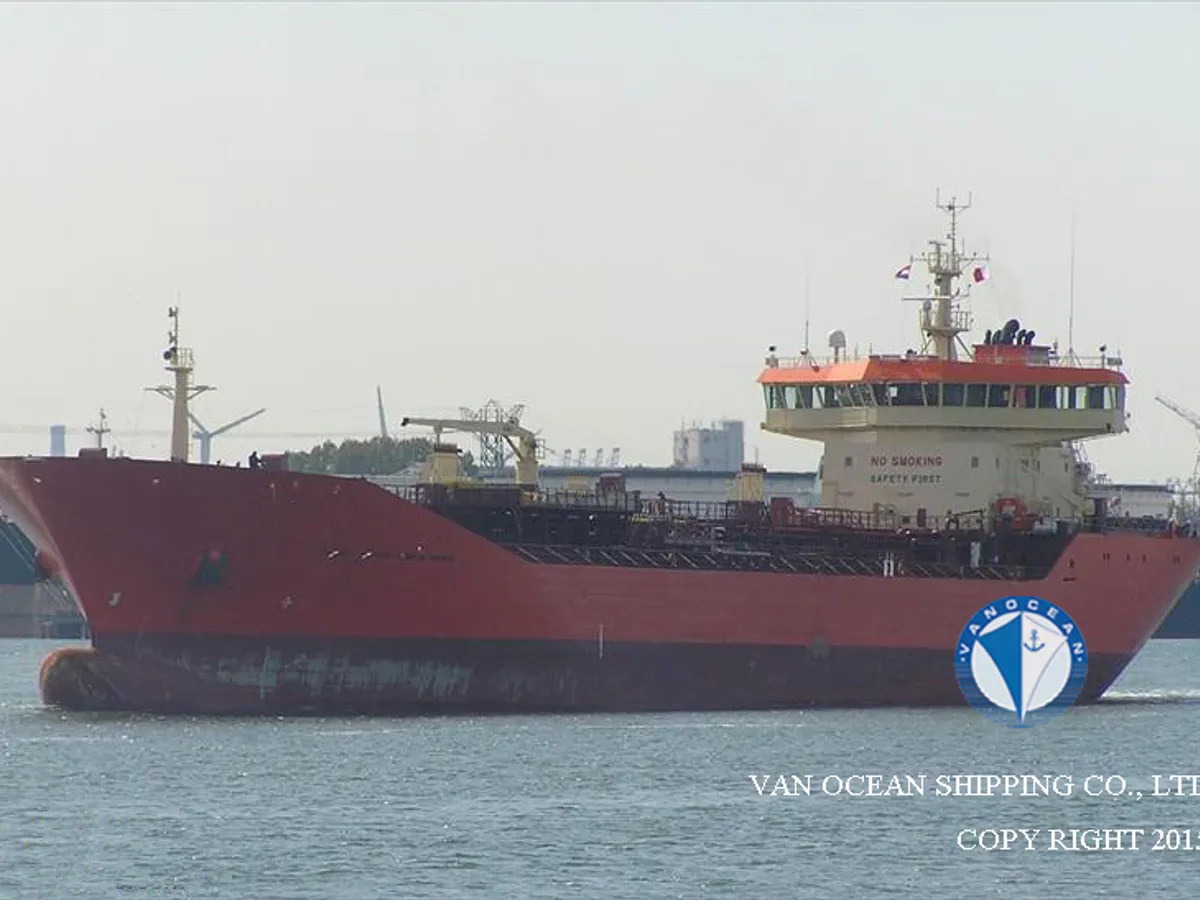 Oil/Chemical tanker for sale