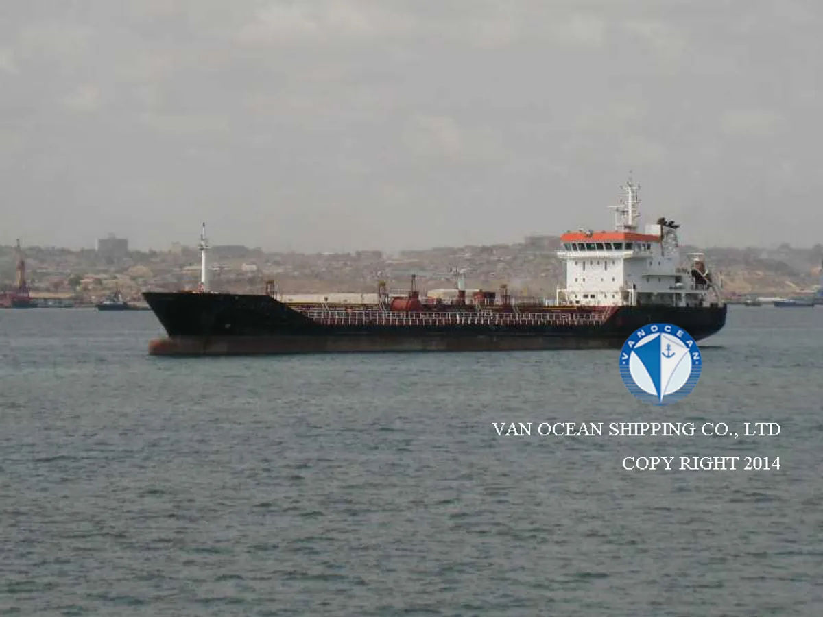 Oil/Chemical tanker for sale