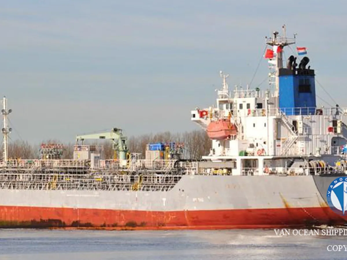 Oil/Chemical tanker for sale