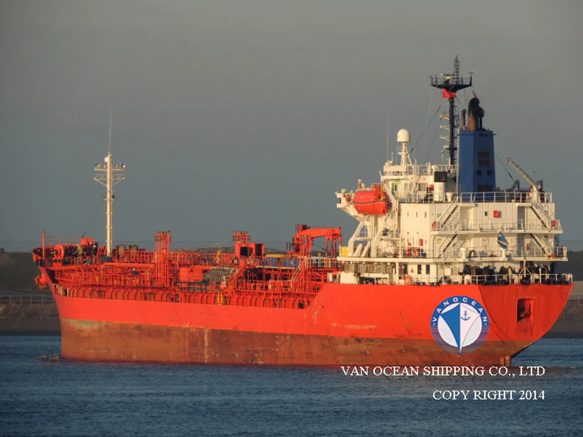 Oil/Chemical tanker for sale
