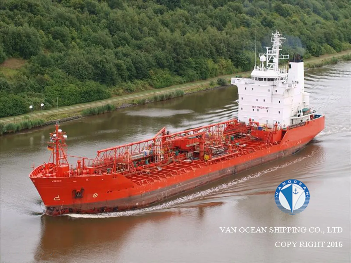 Oil/Chemical tanker for sale