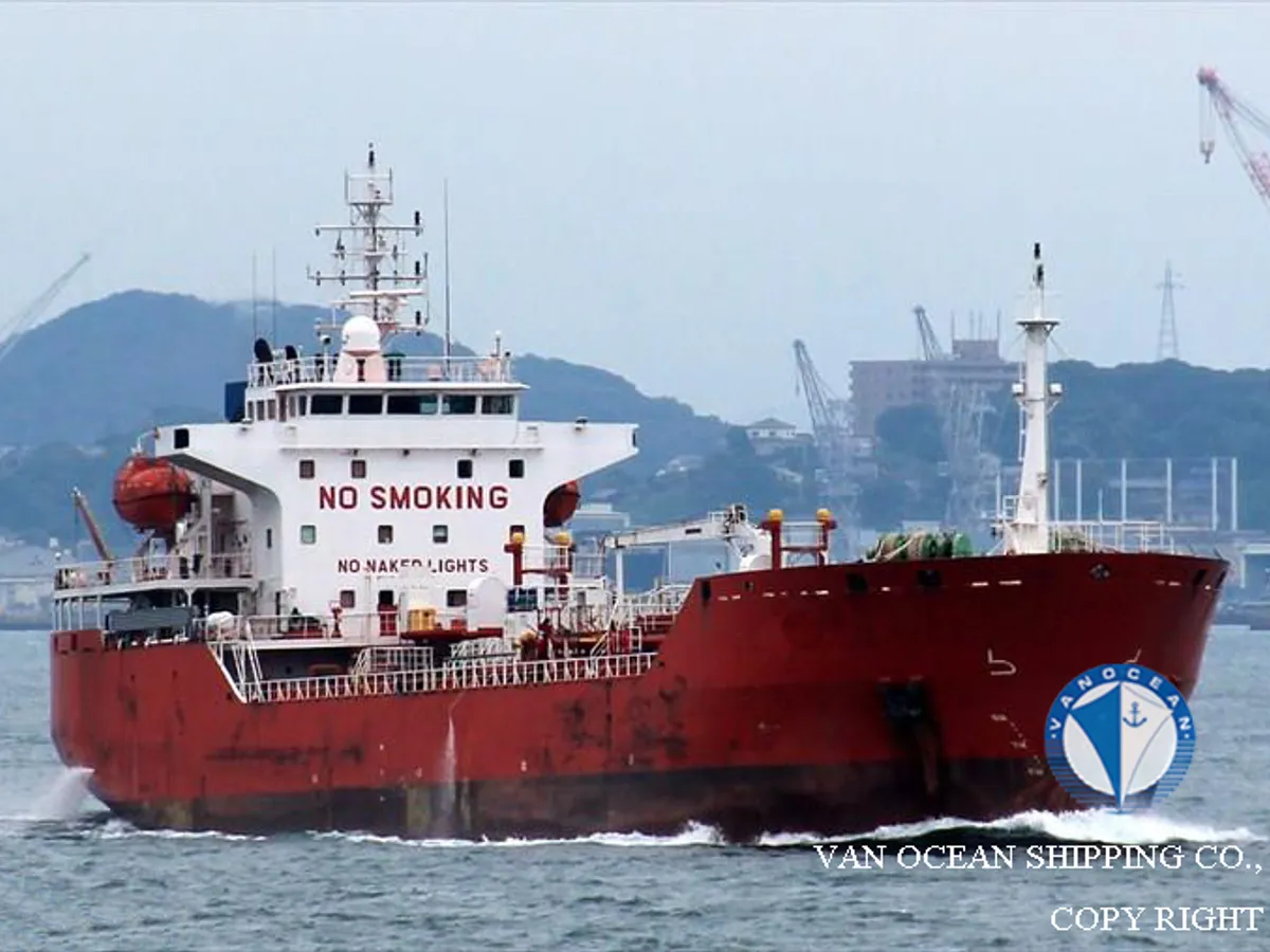 Oil/Chemical tanker for sale