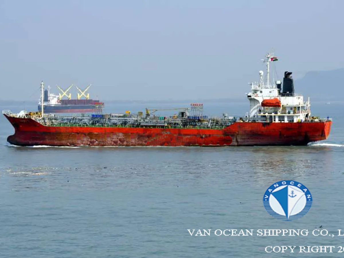Oil/Chemical tanker for sale