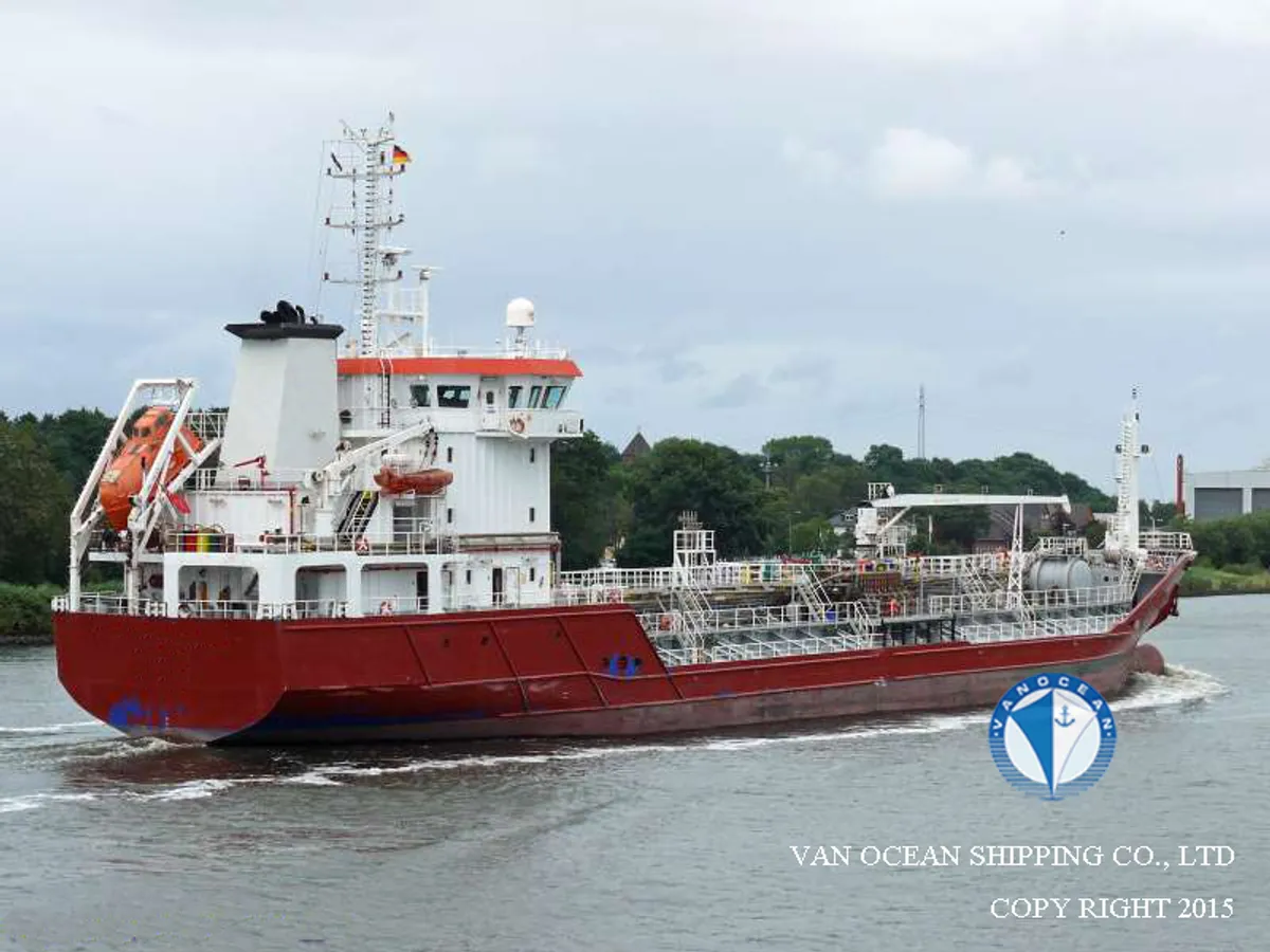 Oil/Chemical tanker for sale