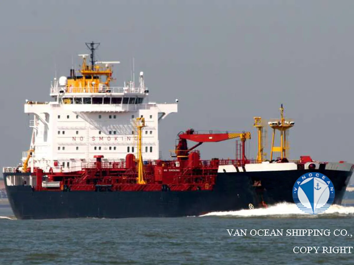 Oil/Chemical tanker for sale