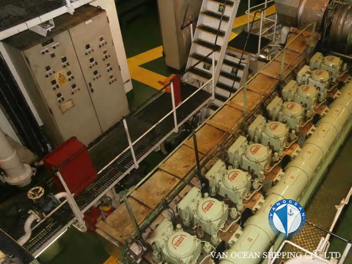 Oil/Chemical tanker for sale