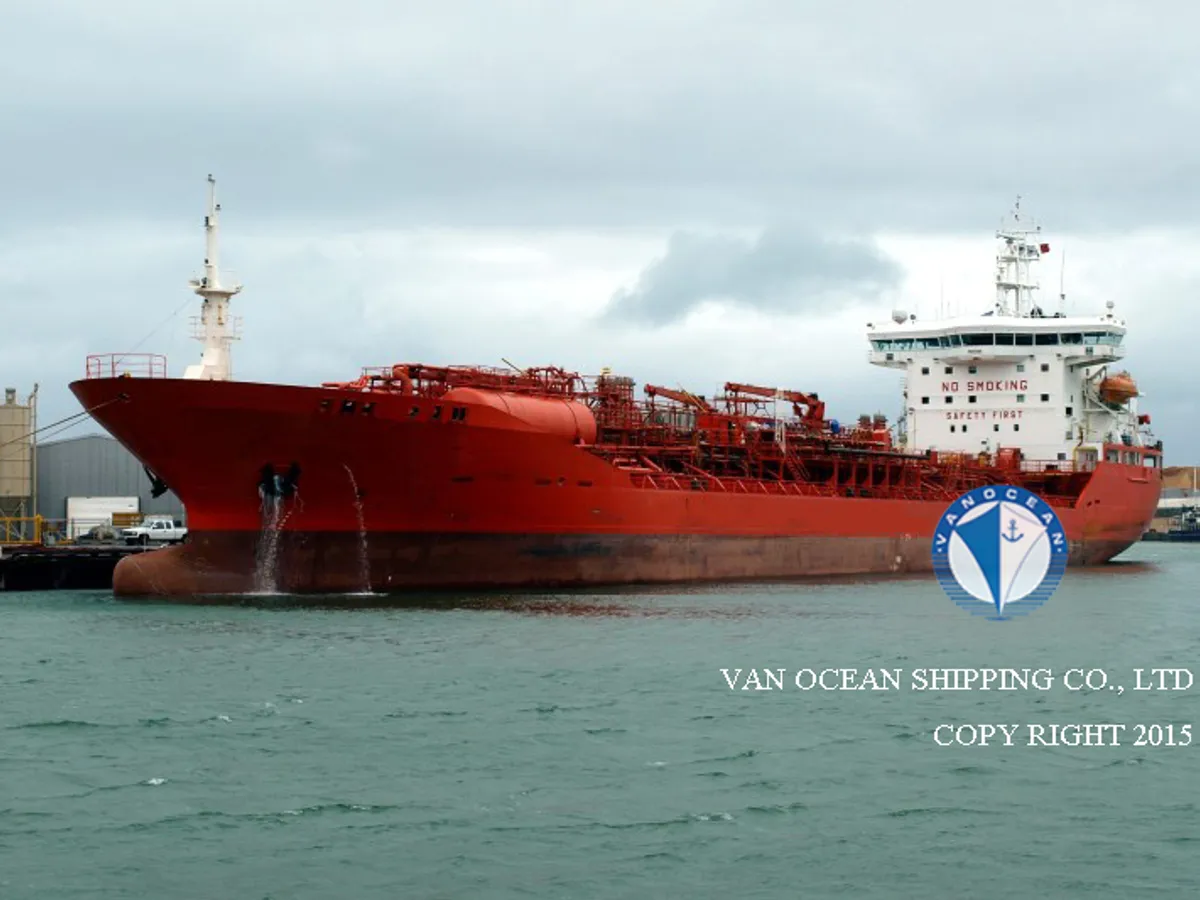 Oil/Chemical tanker for sale