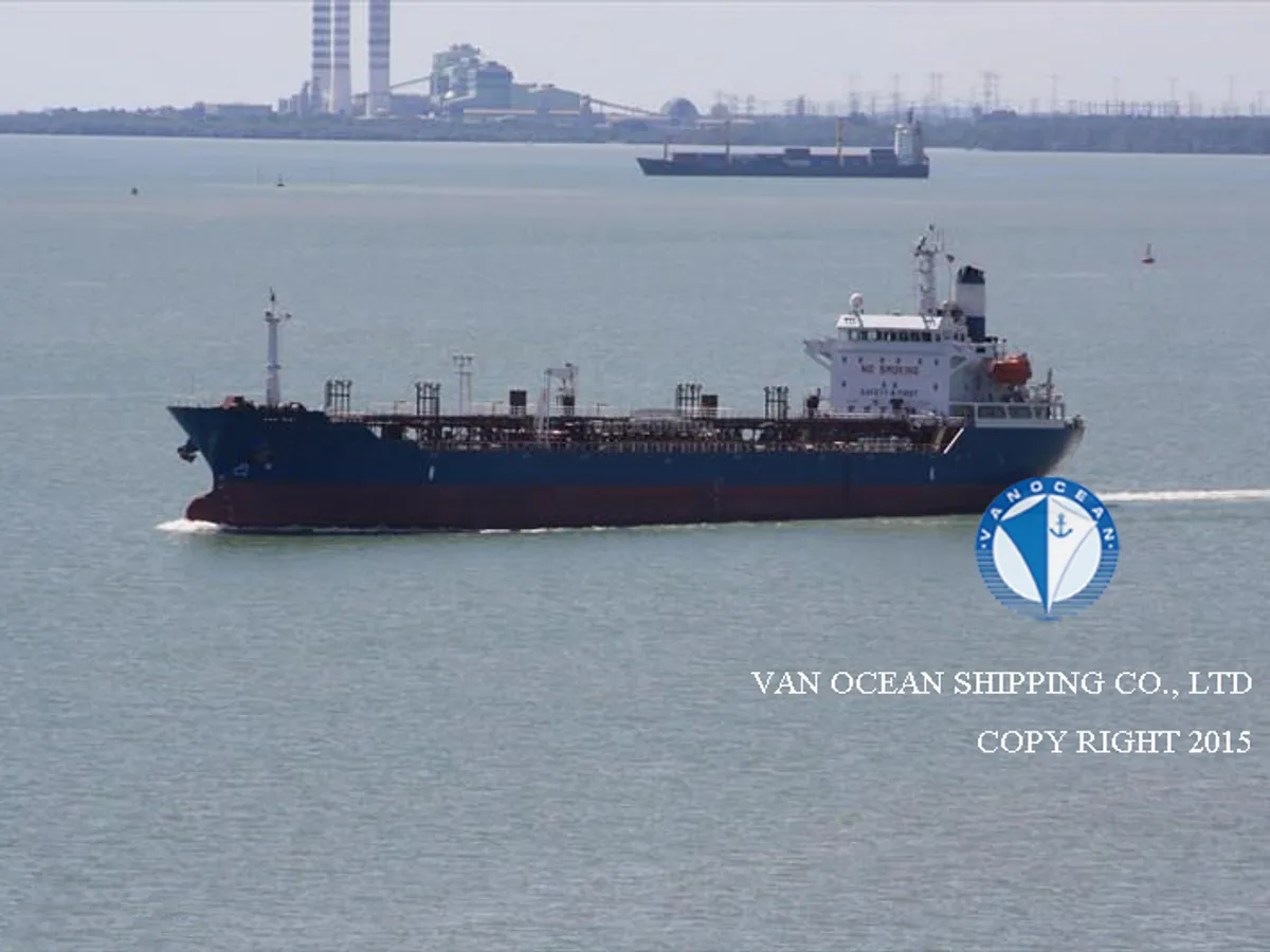 Oil/Chemical tanker for sale