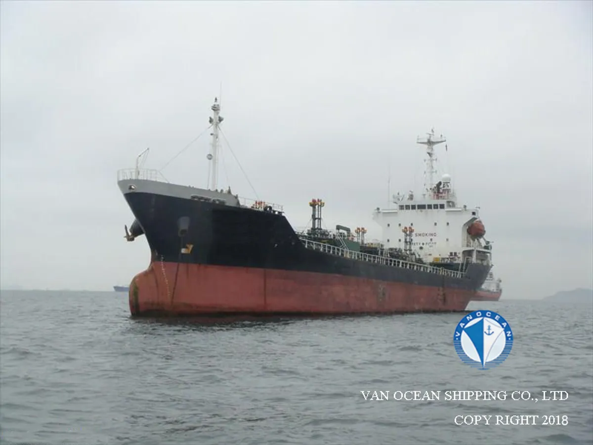 Oil/Chemical tanker for sale