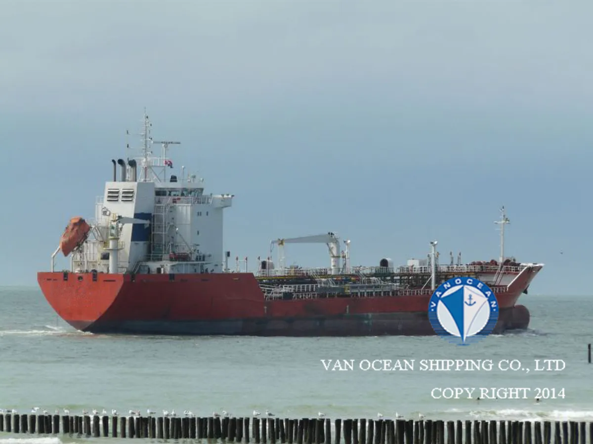 Oil/Chemical tanker for sale