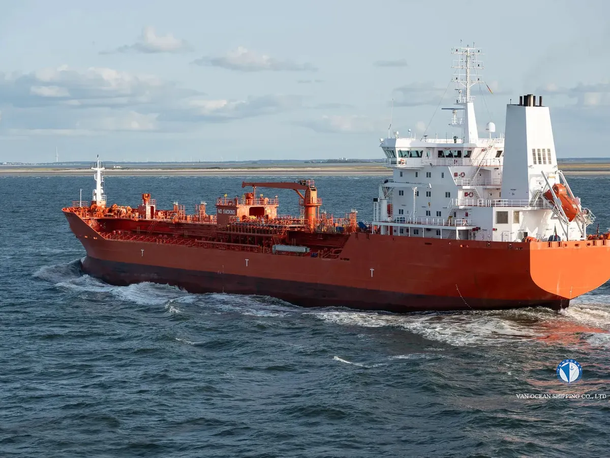 Oil/Chemical tanker for sale
